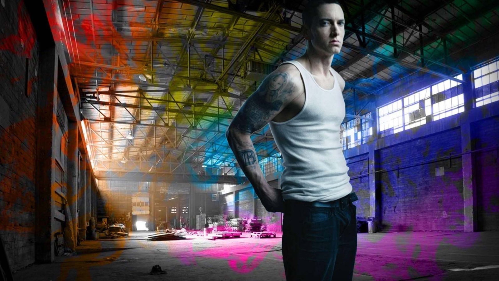 Eminem на заброшенном складе