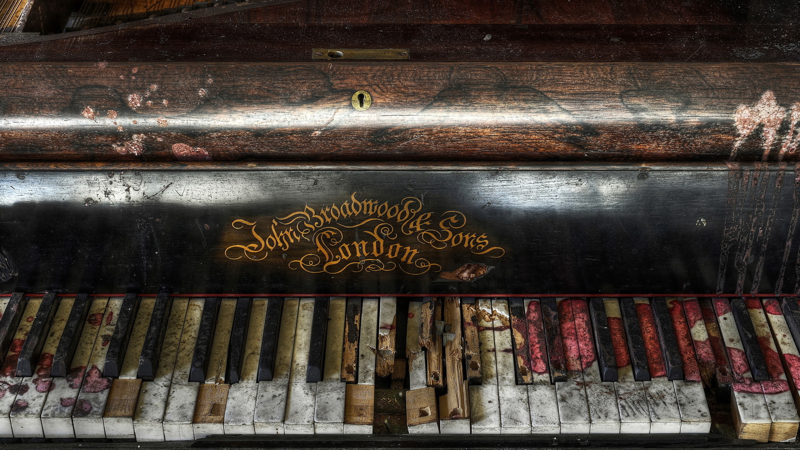 Старый рояль