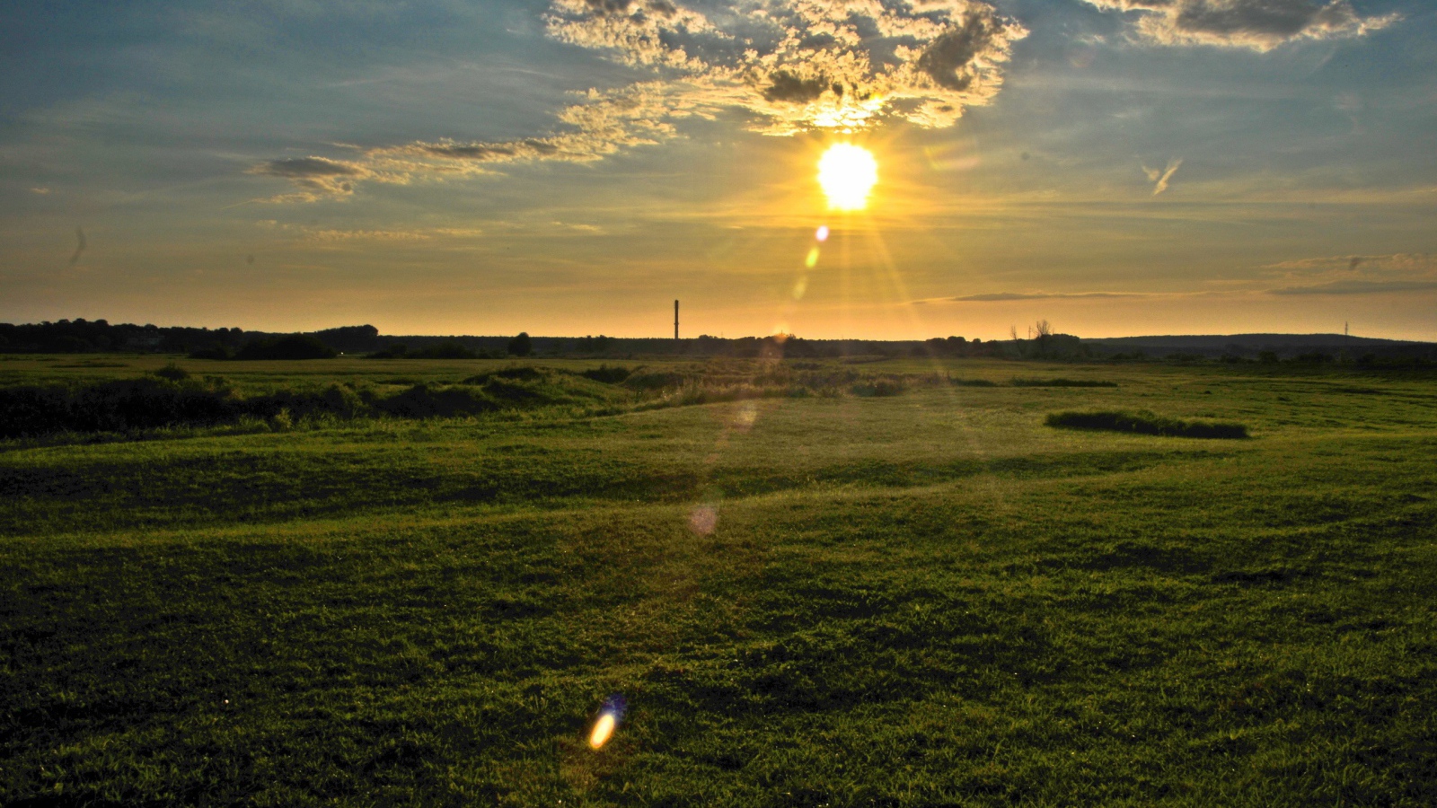 Солнце клонится к закату