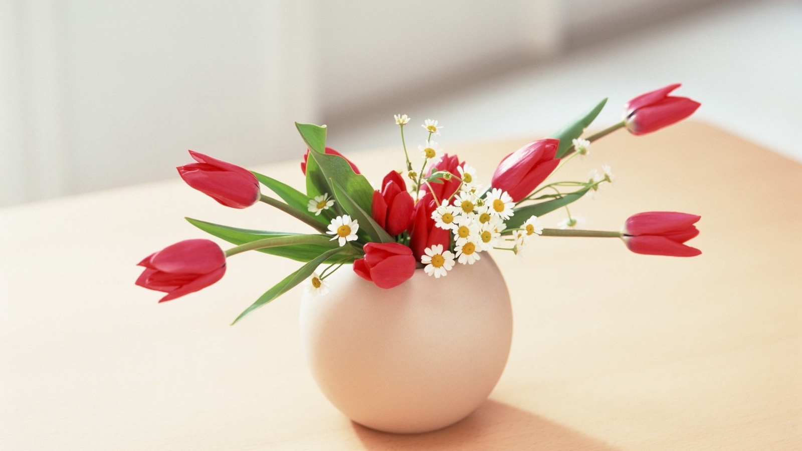 Ваза с цветами