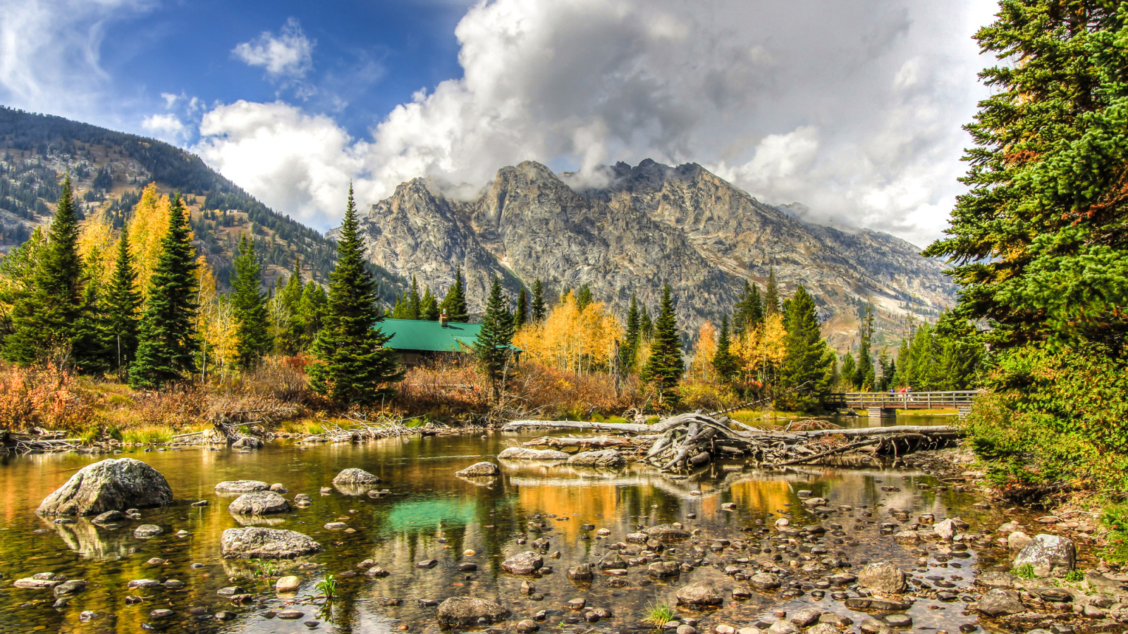 Тихое место у гор