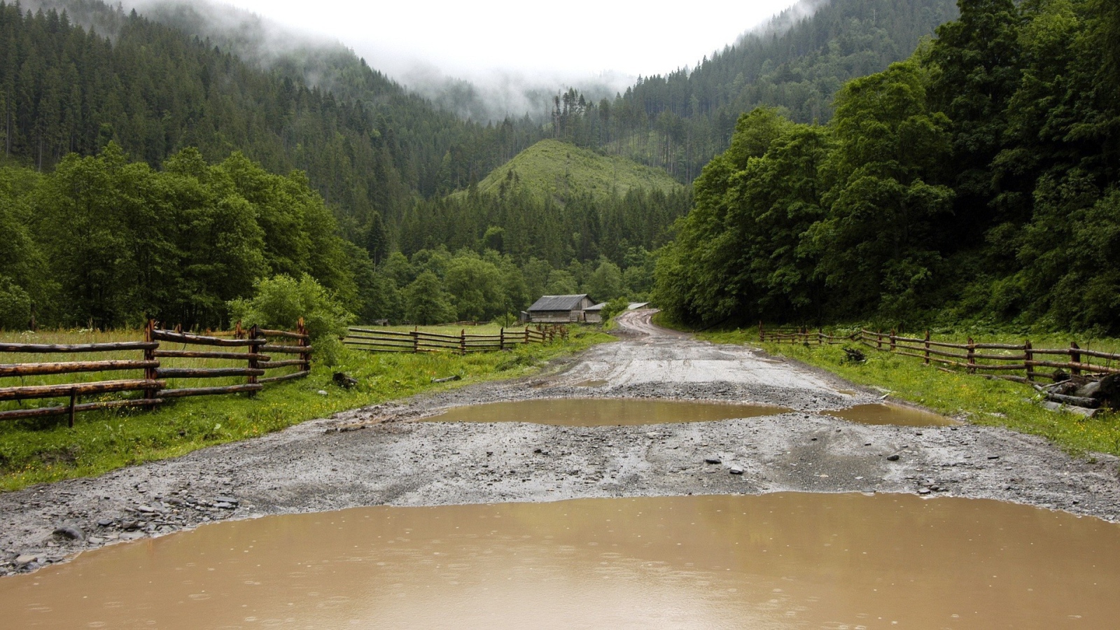 Дождь в горной долине