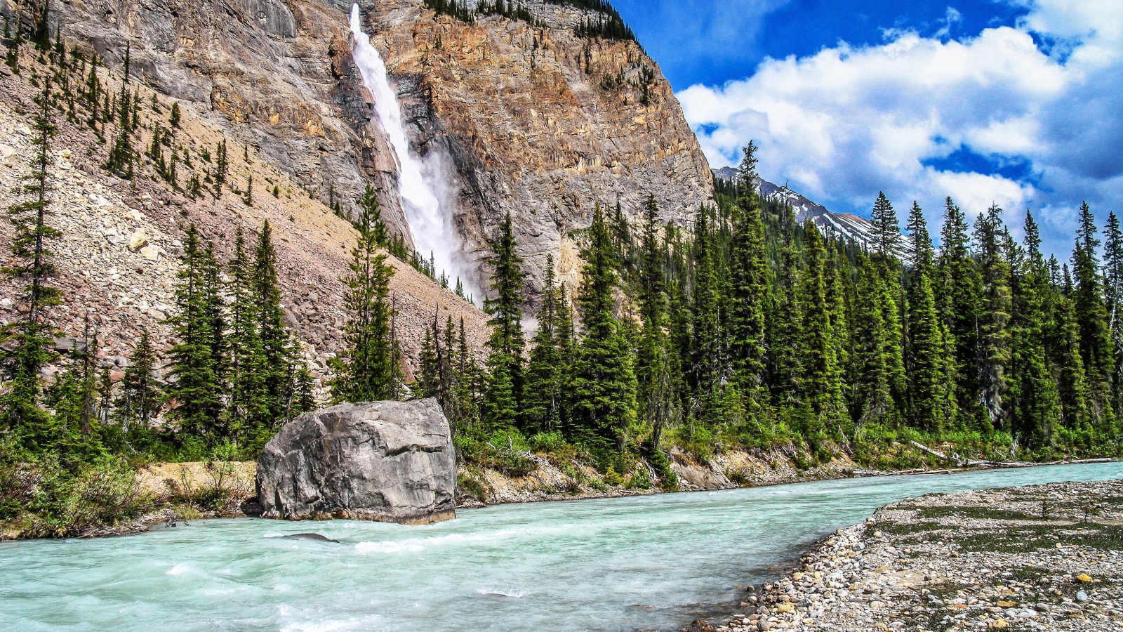 Водопад на горе