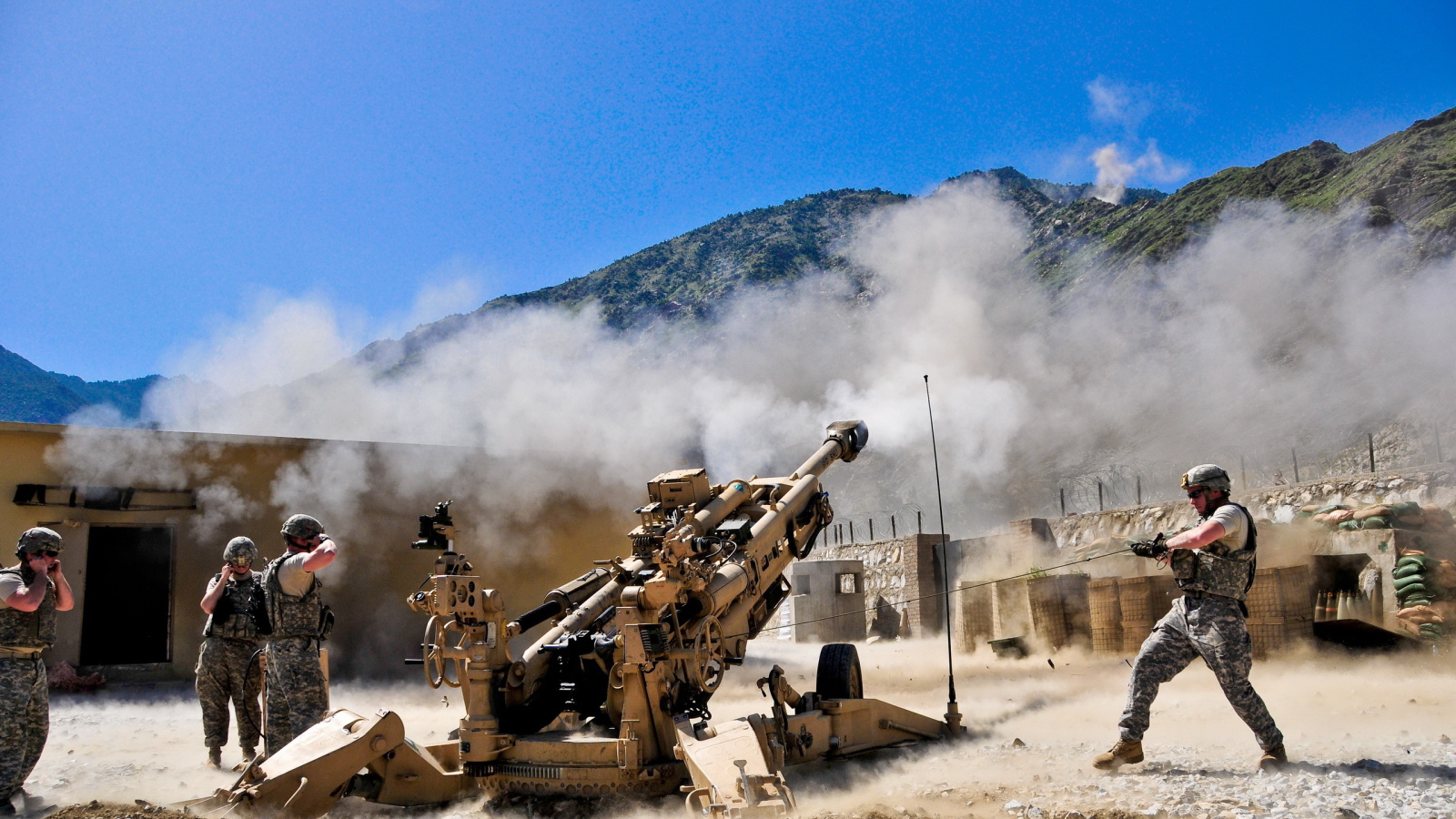 Стрельба из пушки