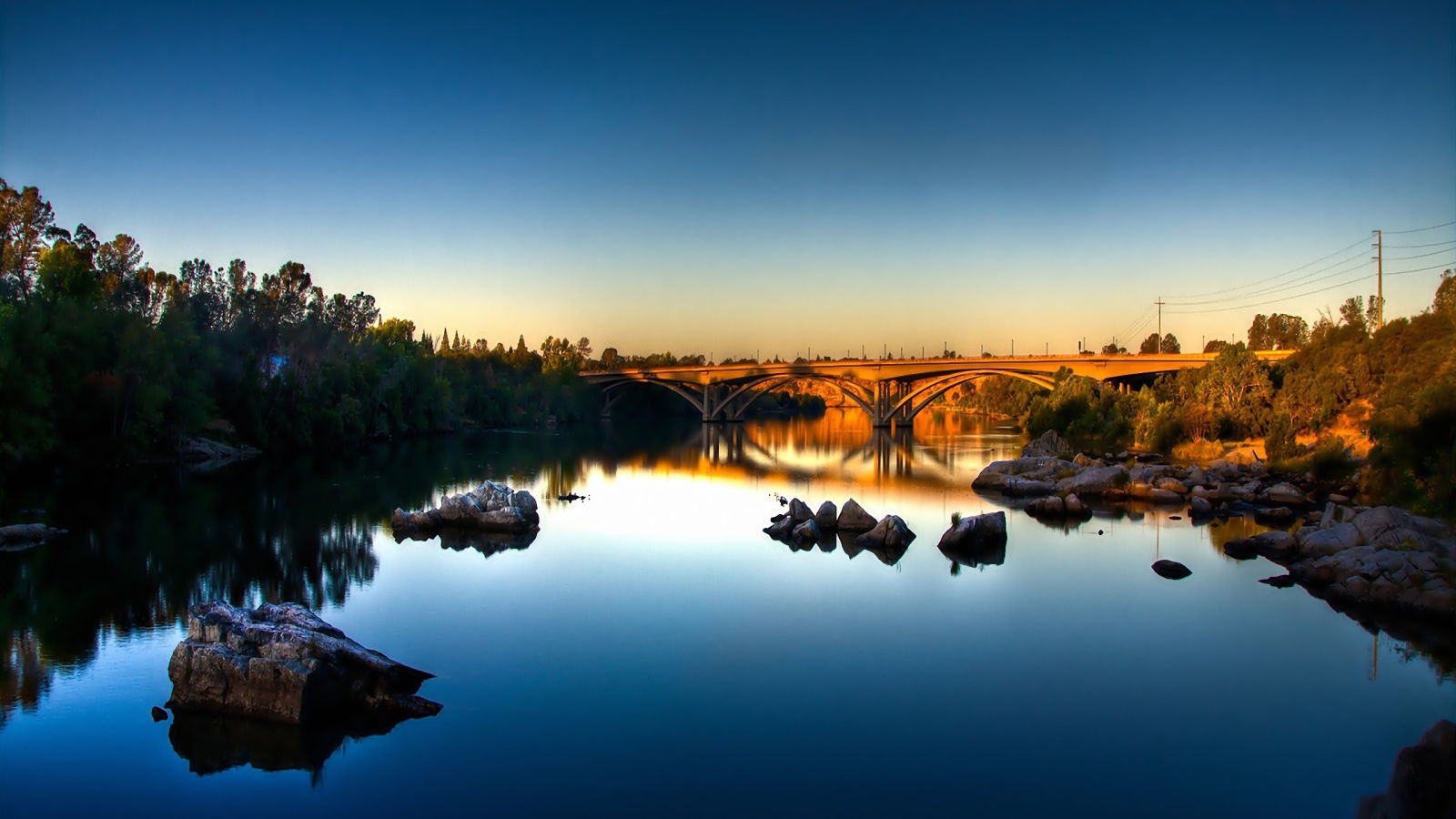 Мост через голубую реку