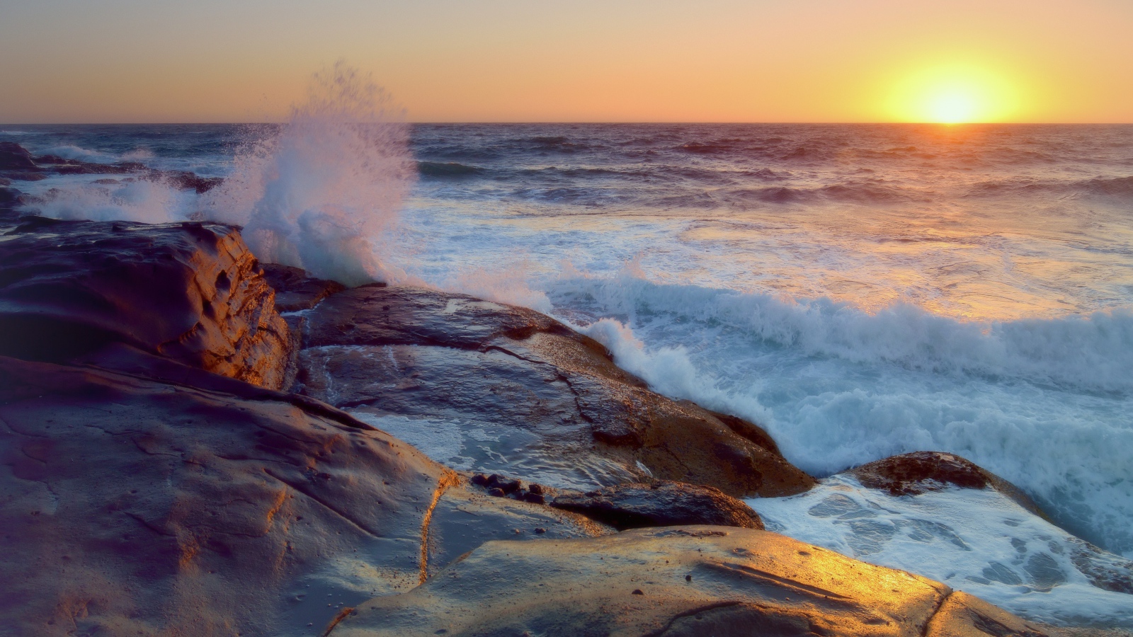 Море волнуется перед закатом