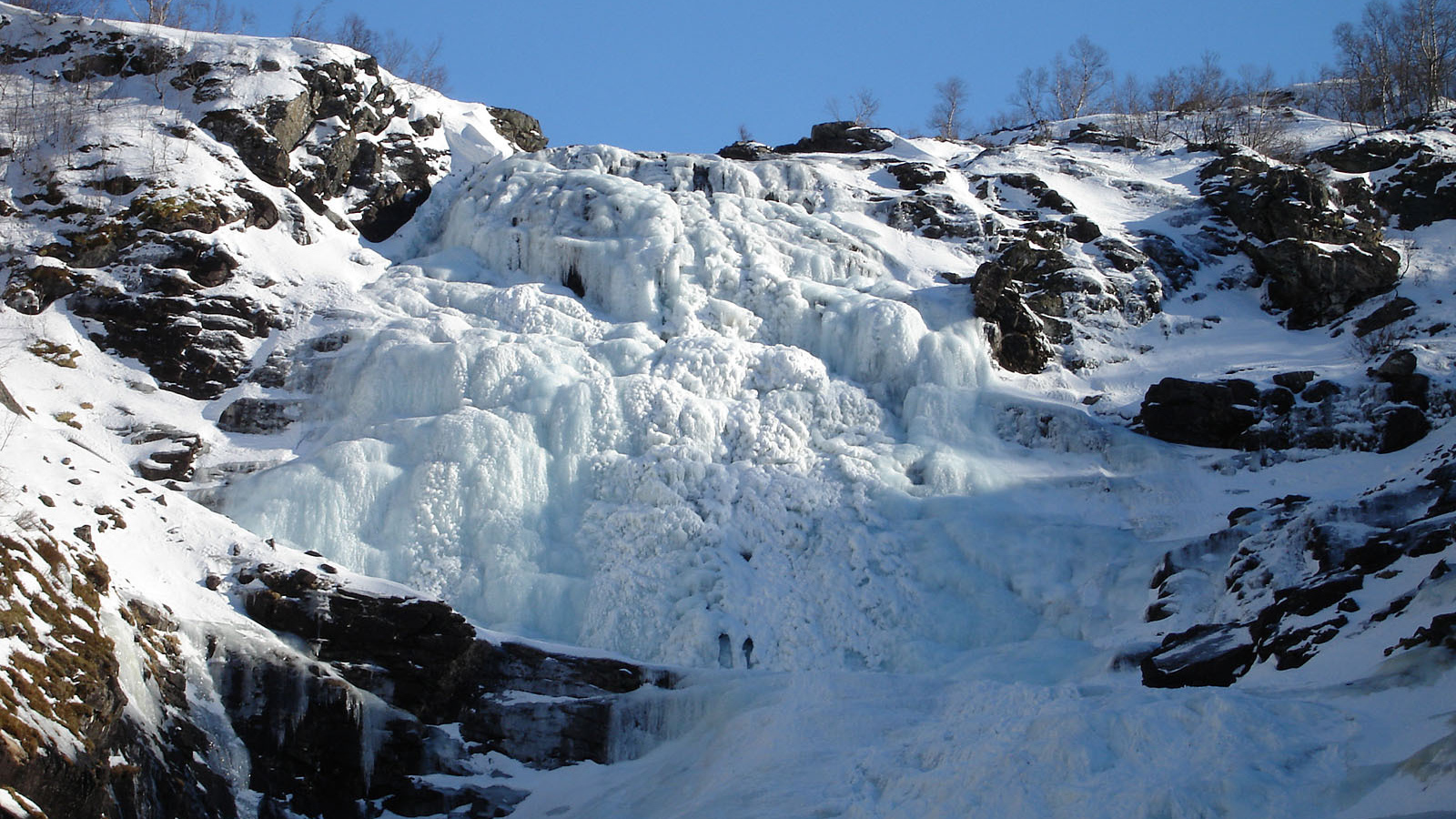Замерзший водопад Кьосфоссен