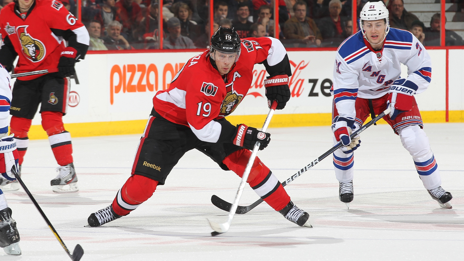 Лучший хоккеист Джейсон Спецца