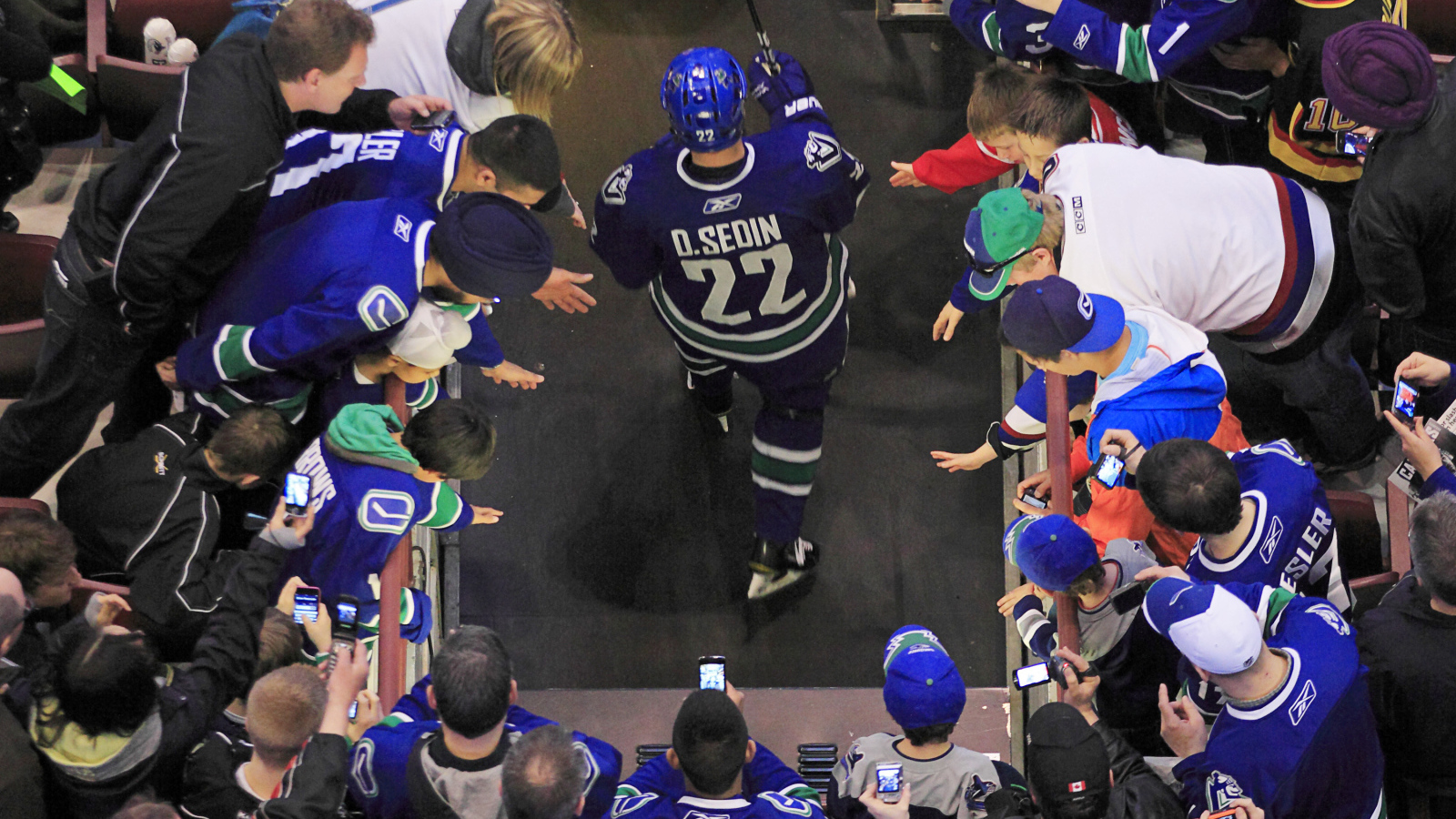 Известный игрок НХЛ Даниэль Седин