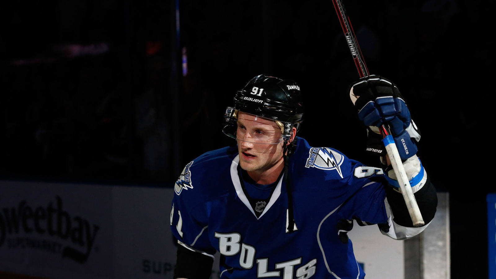 Стивен Стэмкос на льду