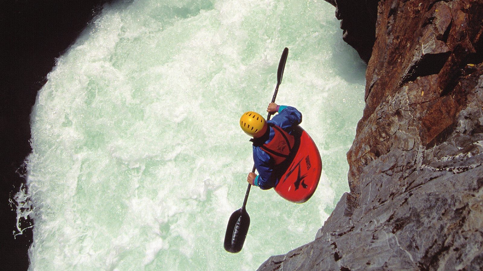 Спуск по горной реке