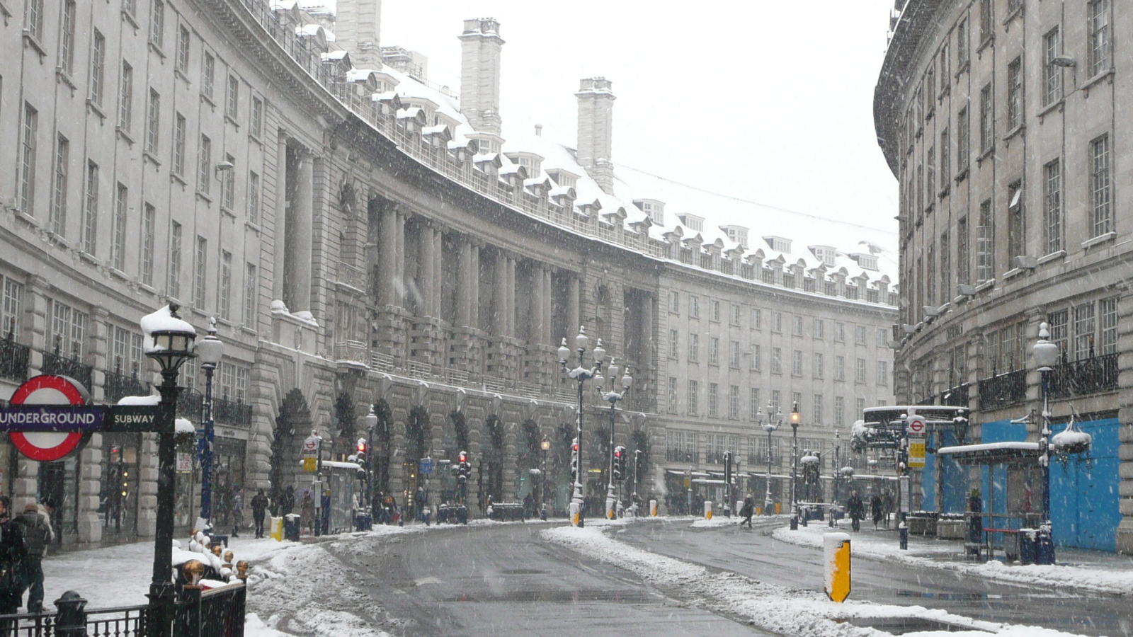 Snow in London Regent Street Desktop wallpapers 1600x900