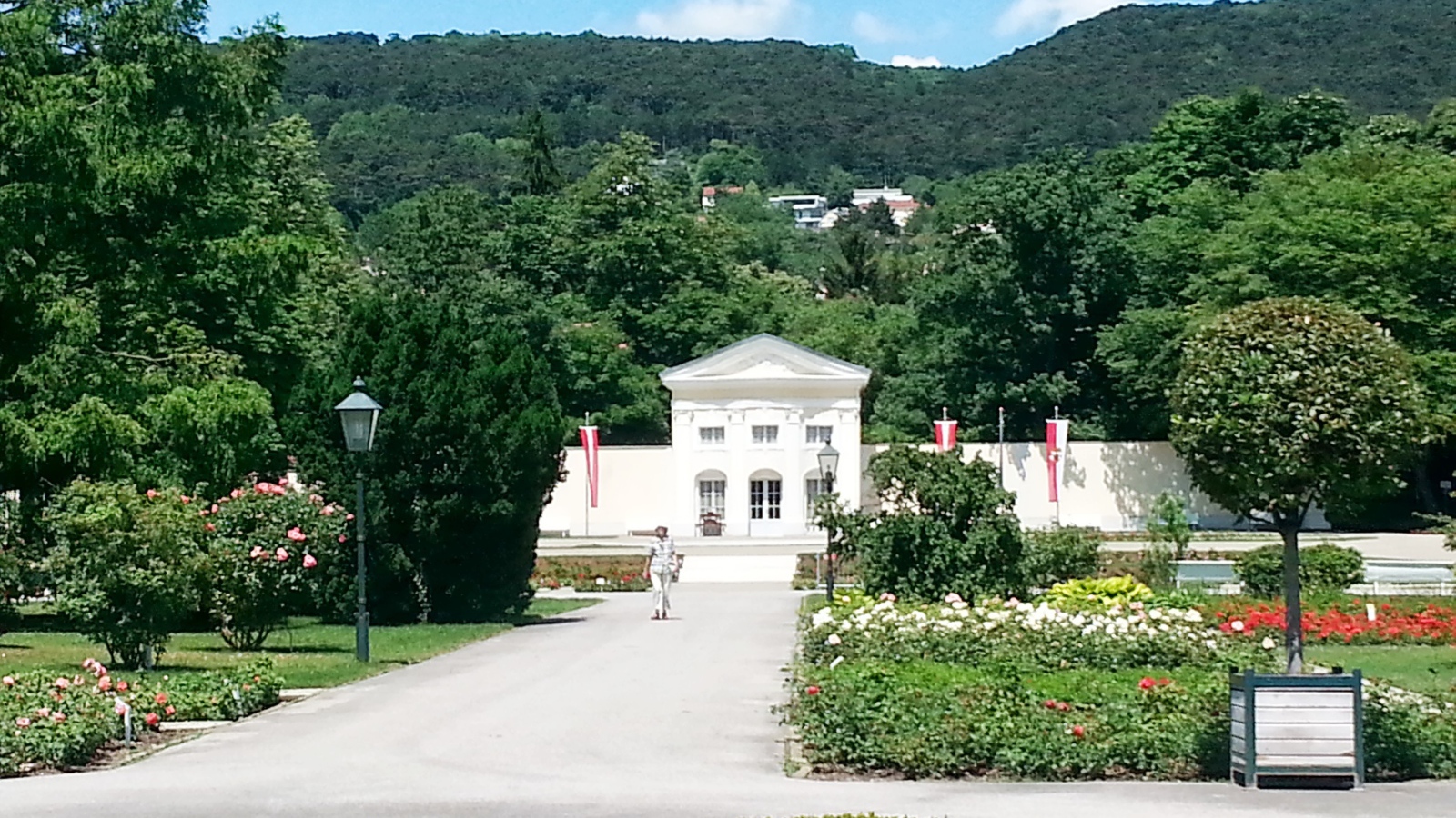 Здание в парке на курорте Баден, Австрия