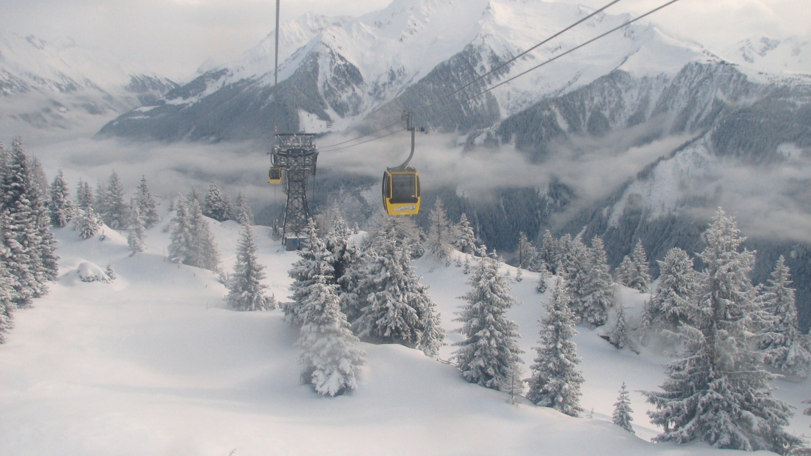 Подъемник на горнолыжном курорте Майрхофен, Австрия