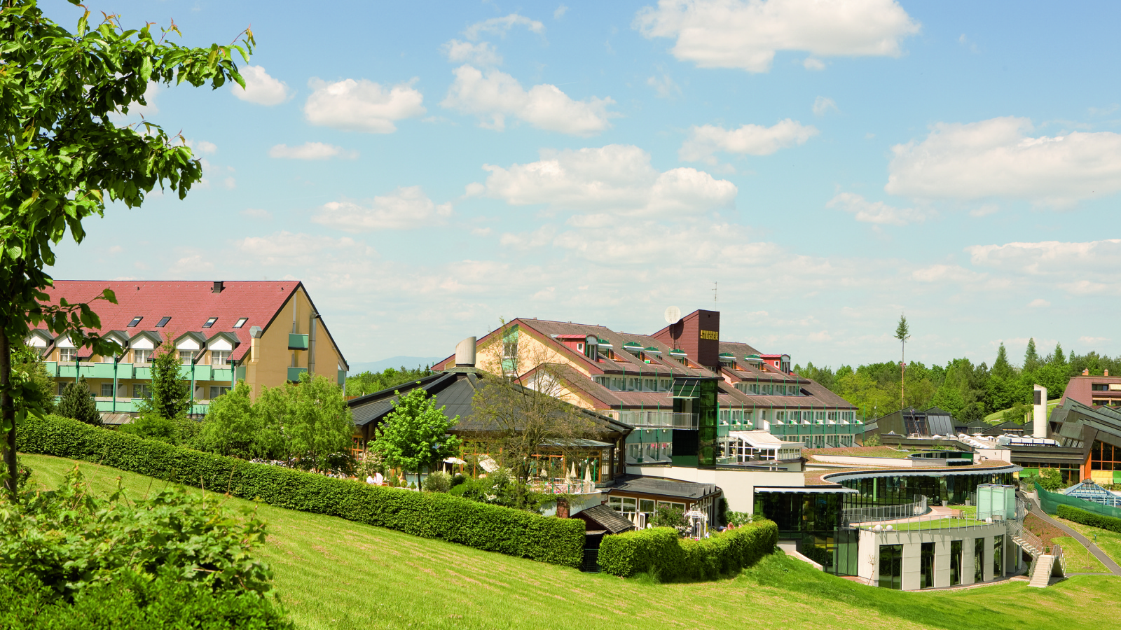 Роскошный отель на курорте Бад Лойперсдорф, Австрия