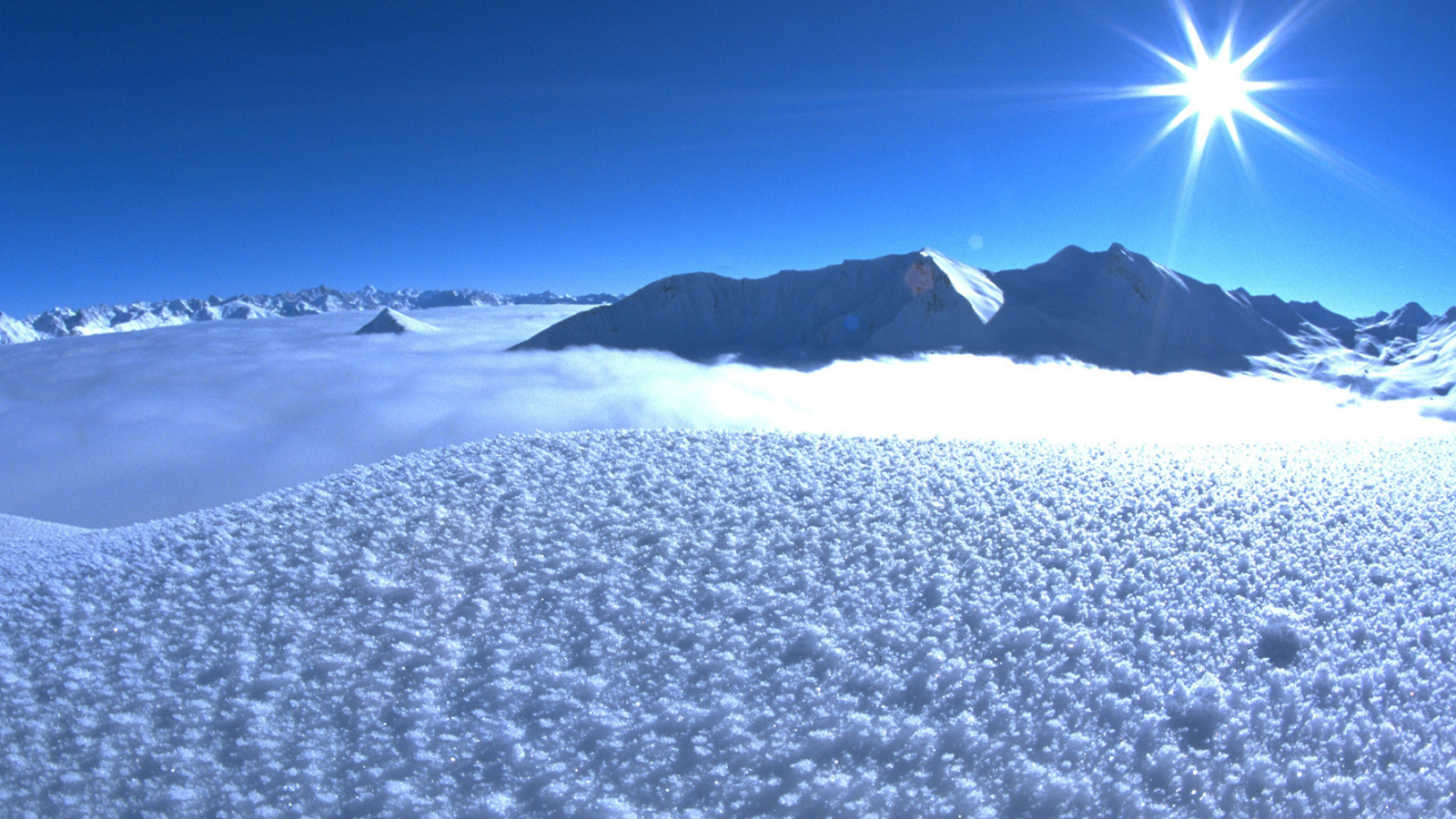 Снег на горнолыжном курорте Серфаус, Австрия