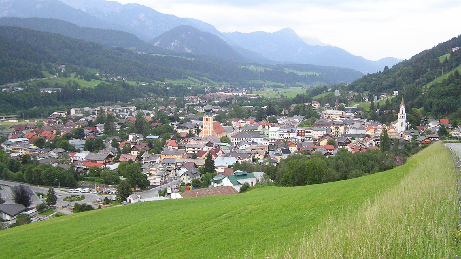 Летний вид на горнолыжном курорте Шладминг, Австрия