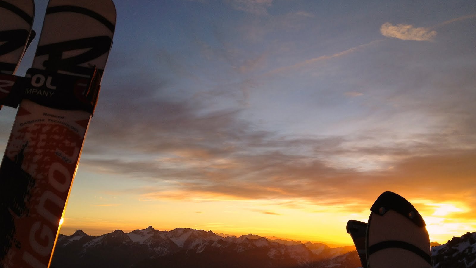 Закат на горнолыжном курорте Зёльден, Австрия