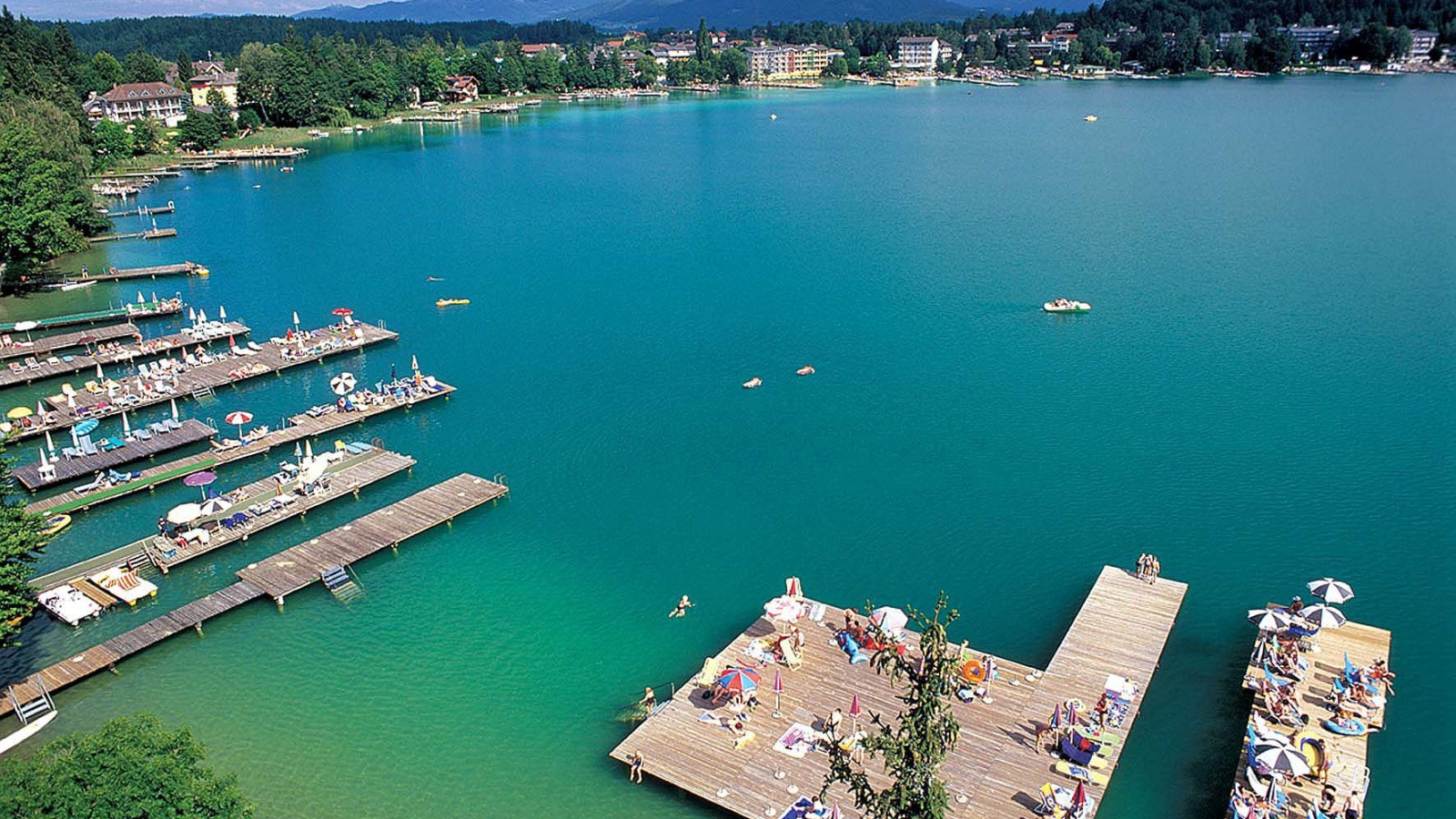 Бирюзовые воды озера Клопайнер Зее, Австрия