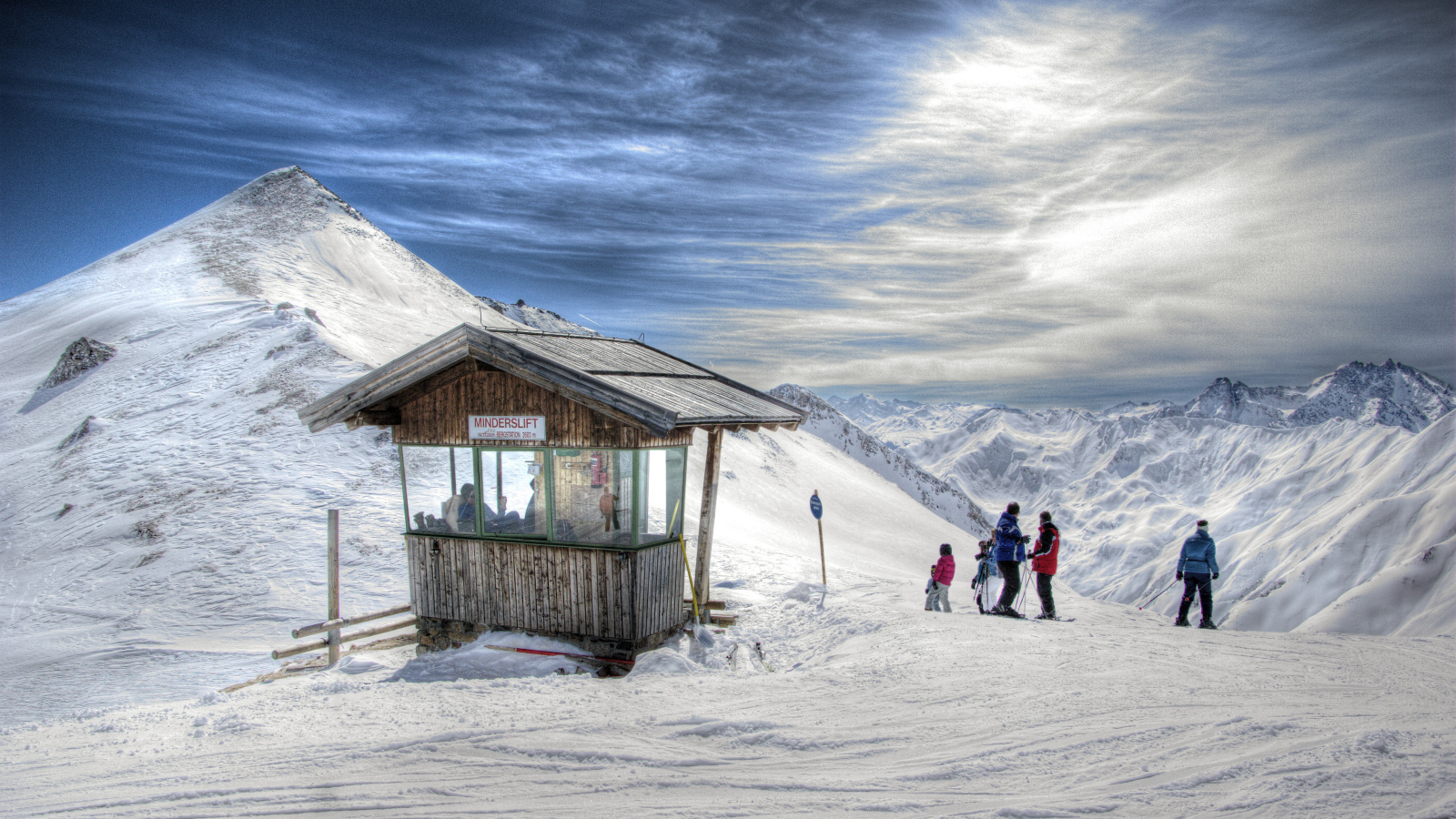 Вершина горы на горнолыжном курорте Серфаус, Австрия