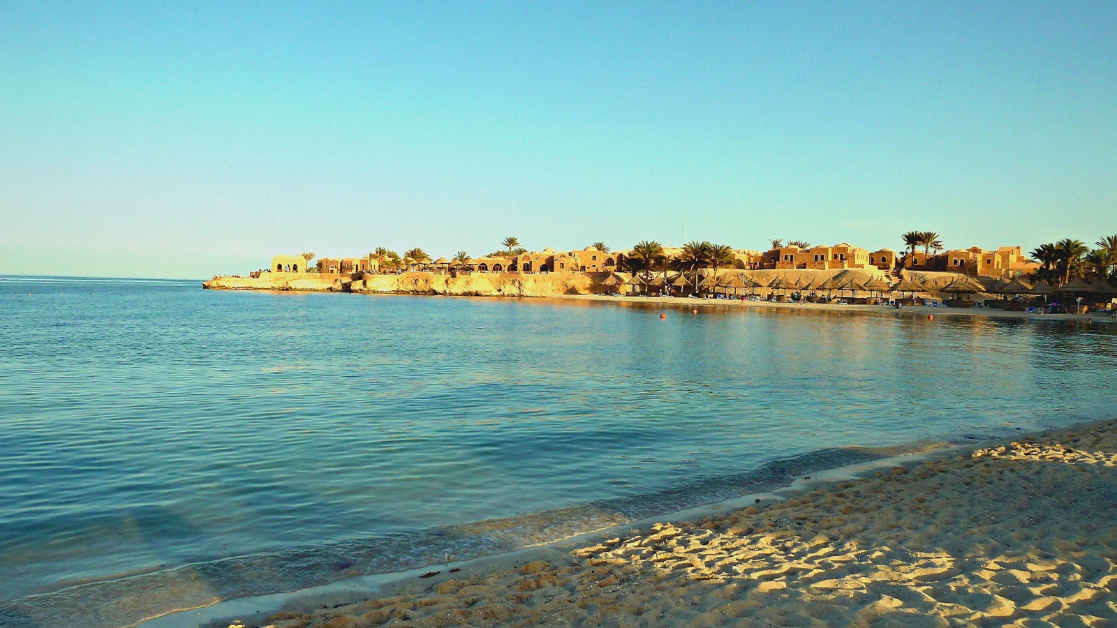 Пляж на курорте Эль Кусейр, Египет