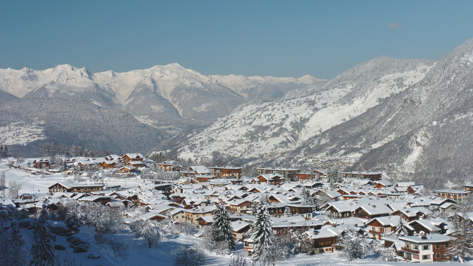 Город на горнолыжном курорте Куршевель, Франция