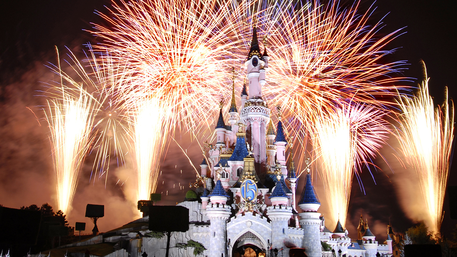 Фейерверк в Диснейленде, Франция