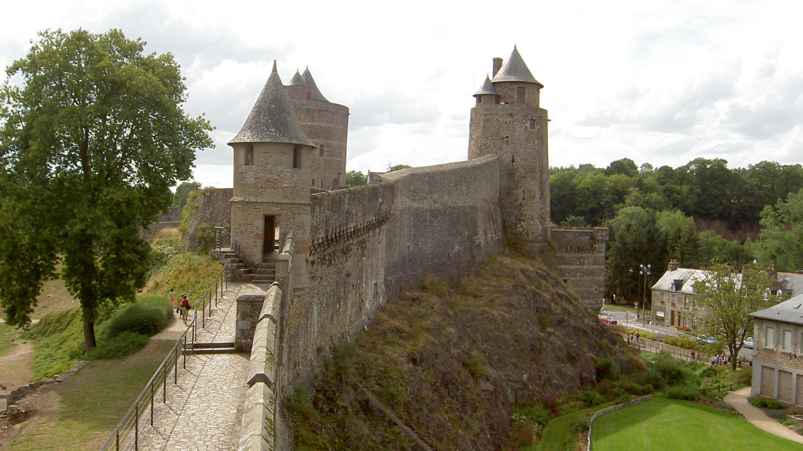 Крепостные стены в Бретань, Франция