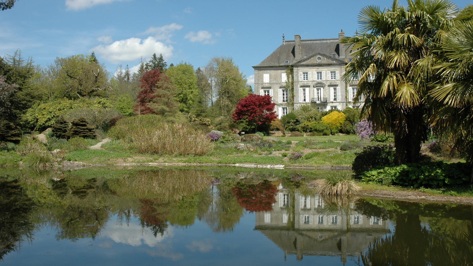 Дом у озера в Бретань, Франция