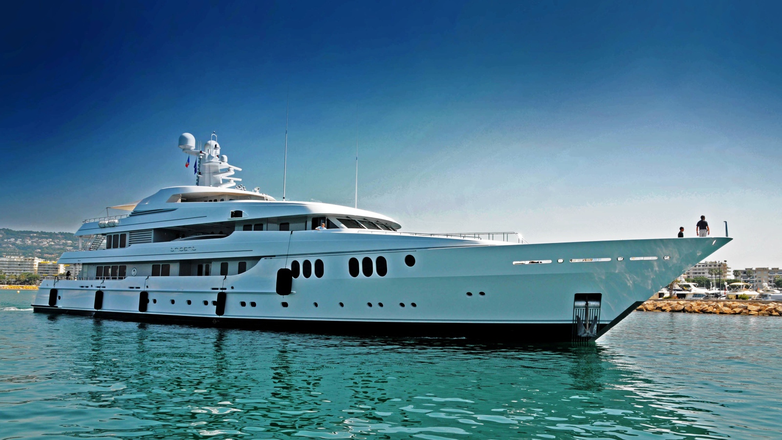 Роскошная яхта в Каннах, Франция