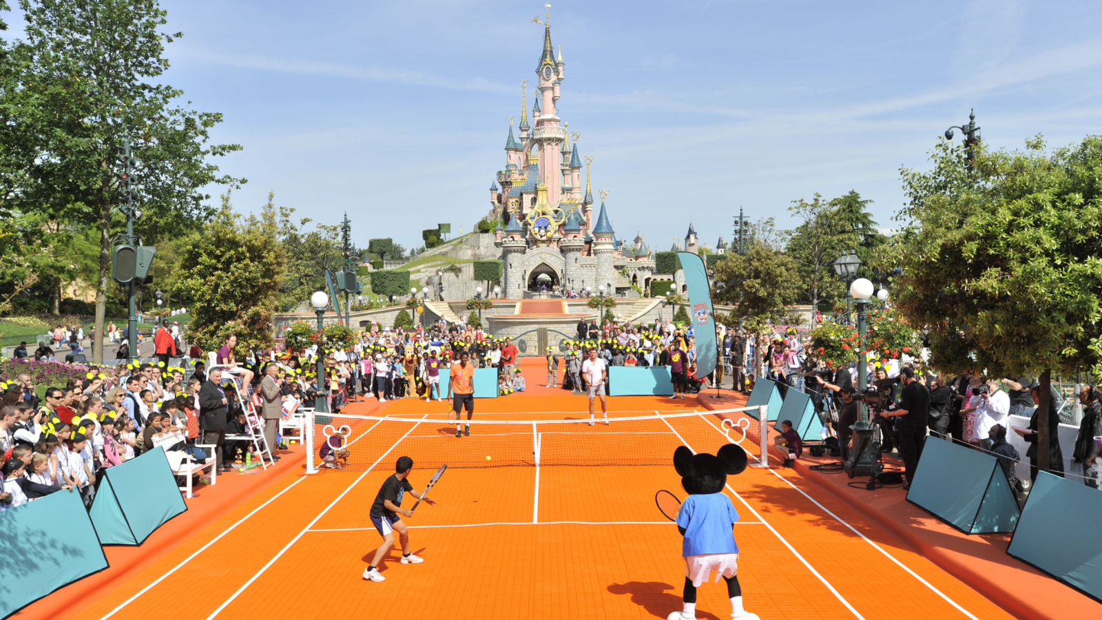 Tennis court at Disneyland, France