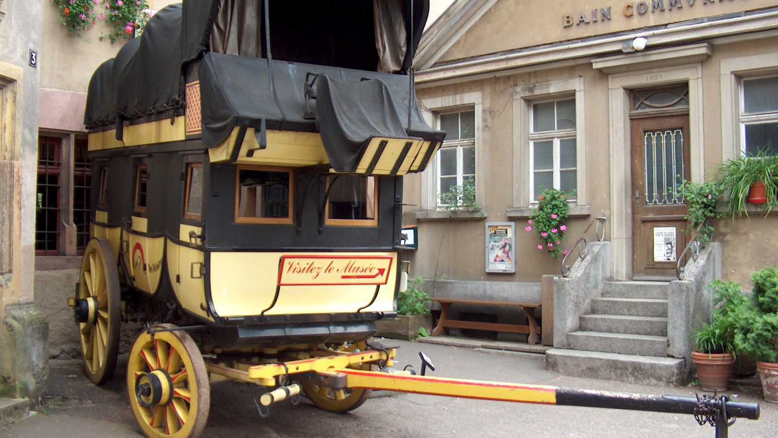 Карета на улице в Эльзасе, Франция