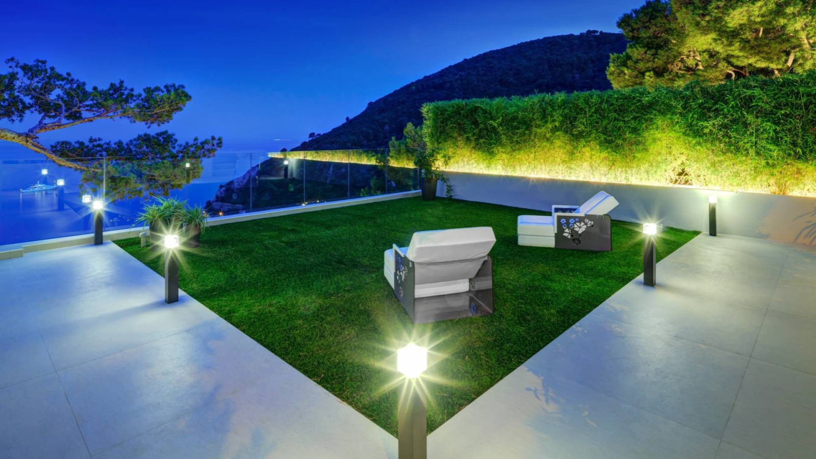 Вилла на побережье на курорте Эз, Франция