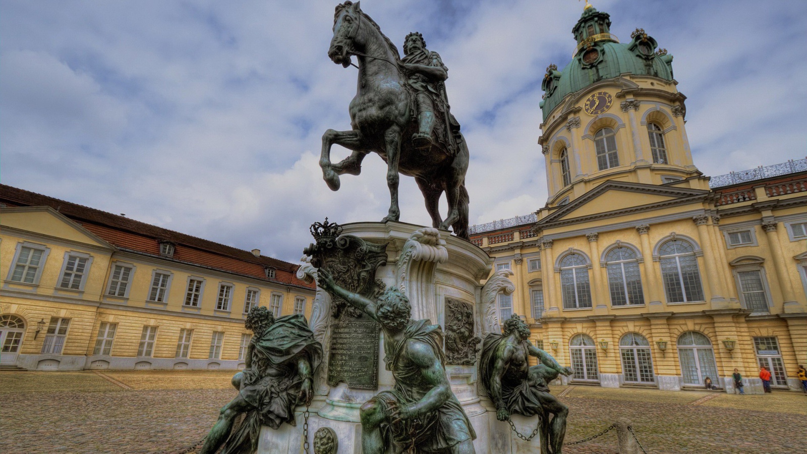 Дворец Шарлоттенбург в Берлине