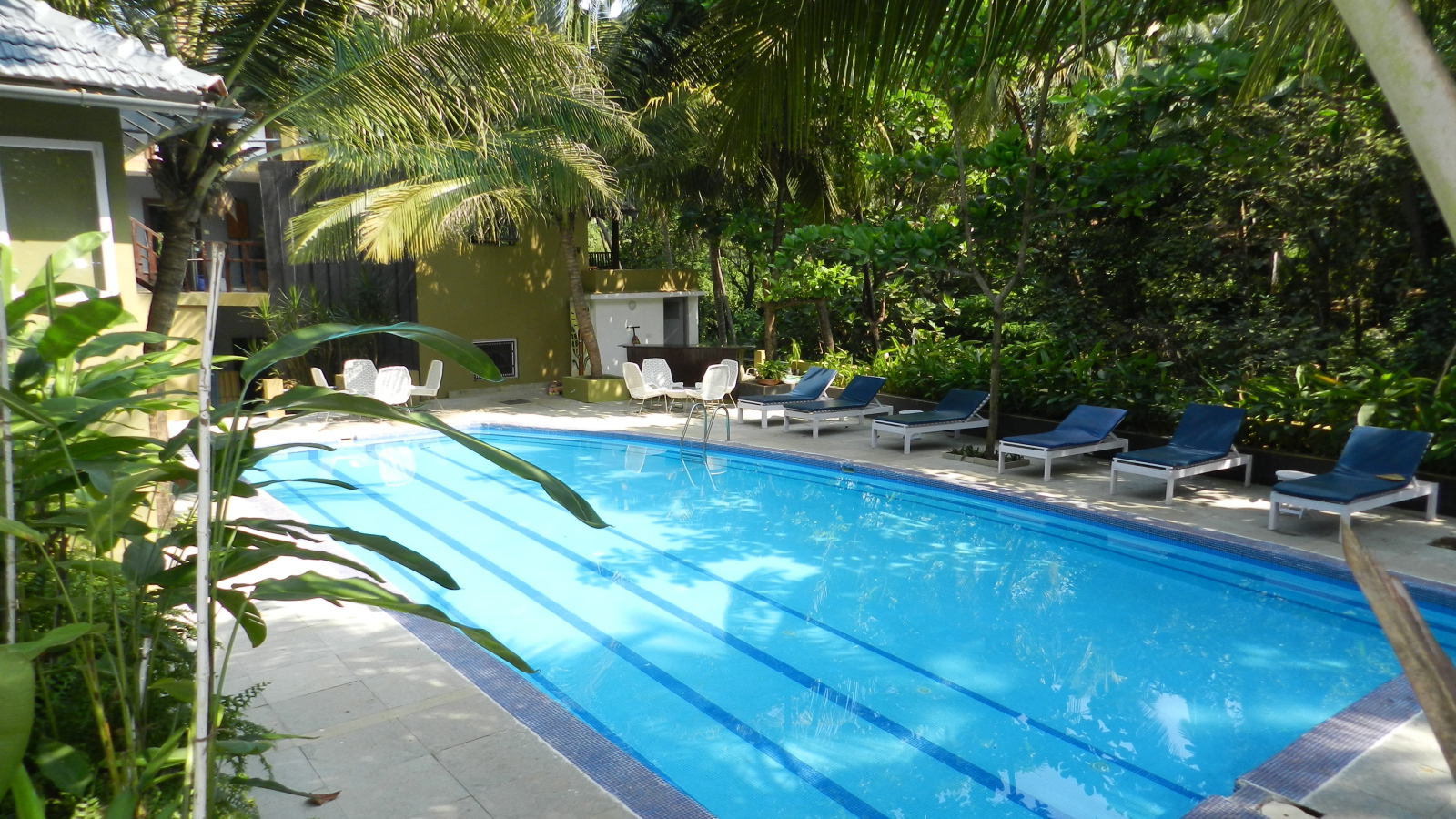 Бассейн в Вагаторе