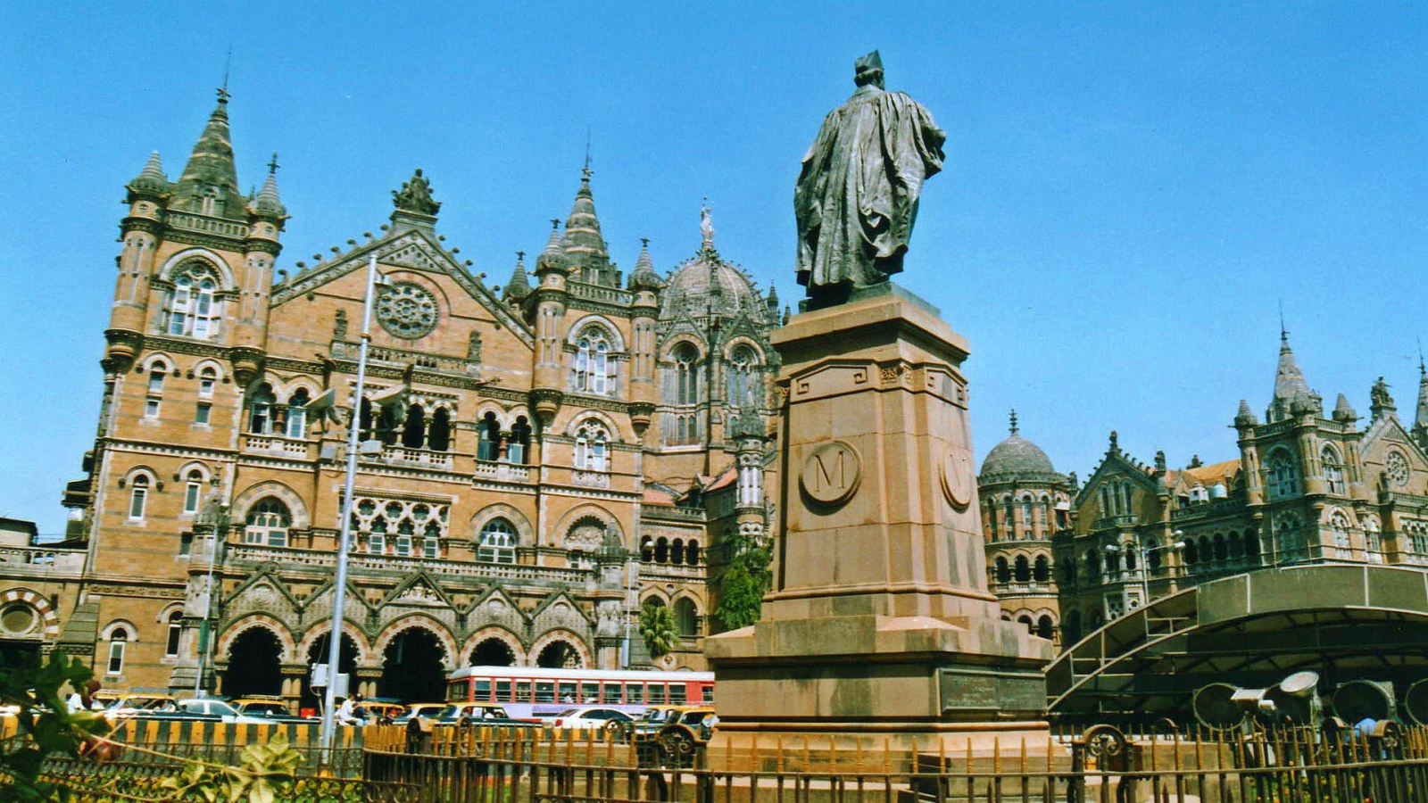 Железнодорожный вокзал в Мумбае