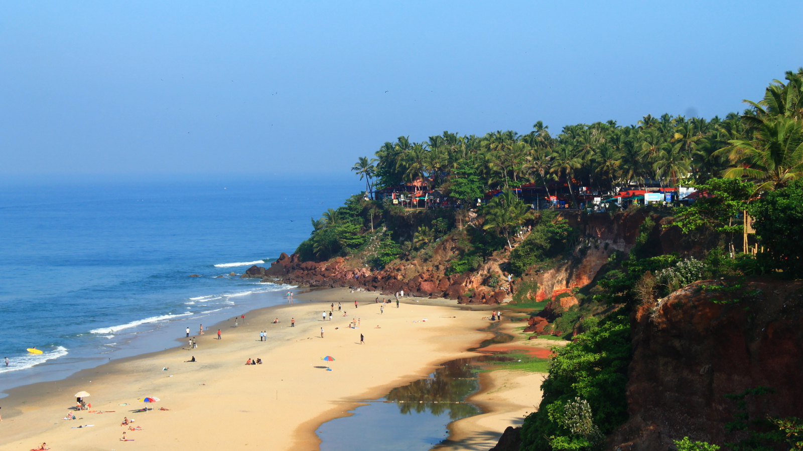 Отдых на пляже в Варкале