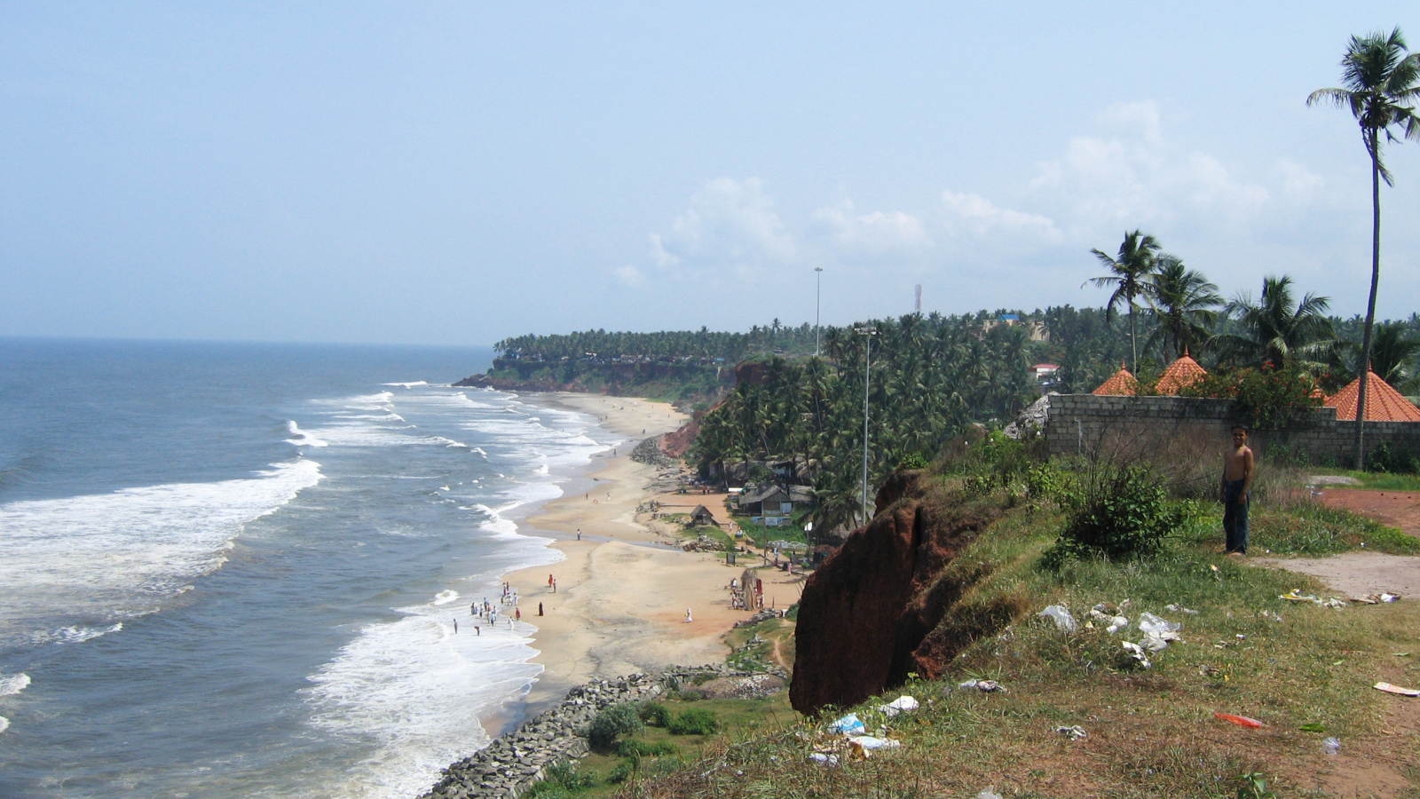 Вид на пляж в Варкале
