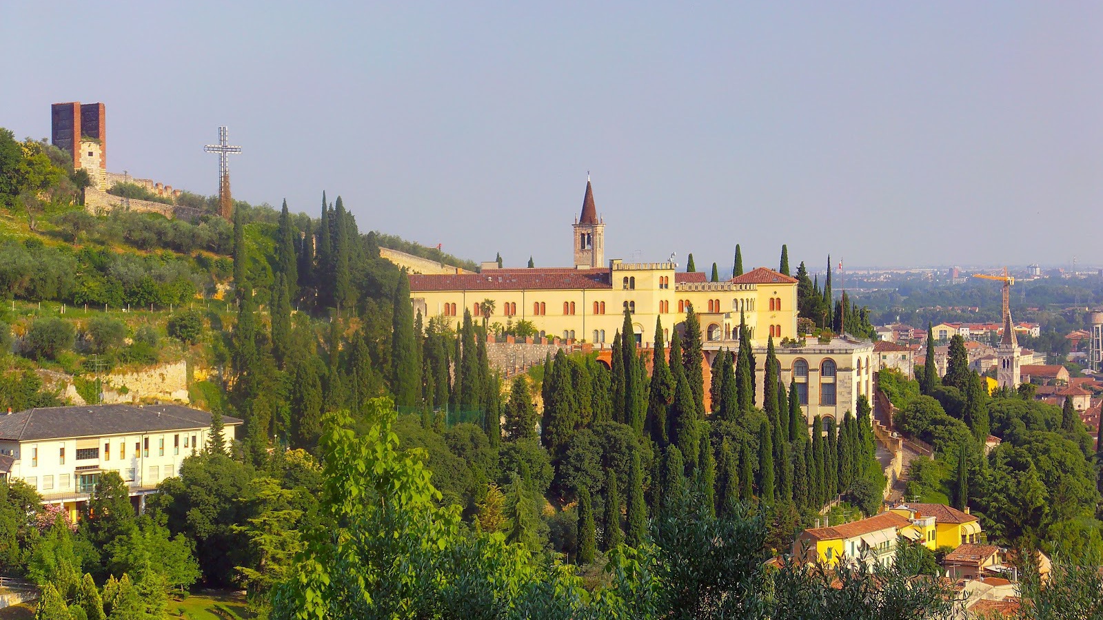 Холм в Вероне, Италия