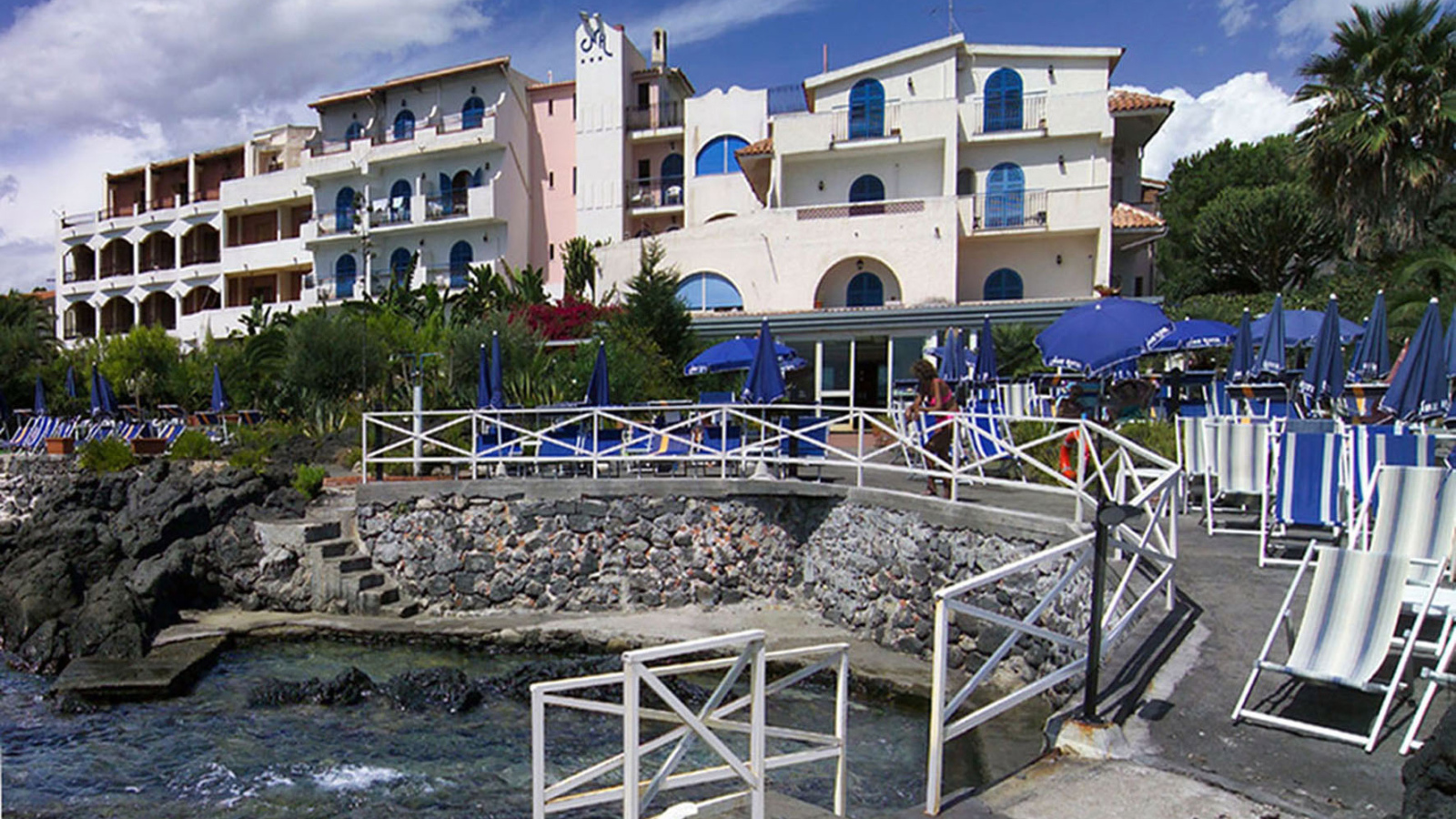 Отель на побережье на курорте Лидо ди Езоло, Италия