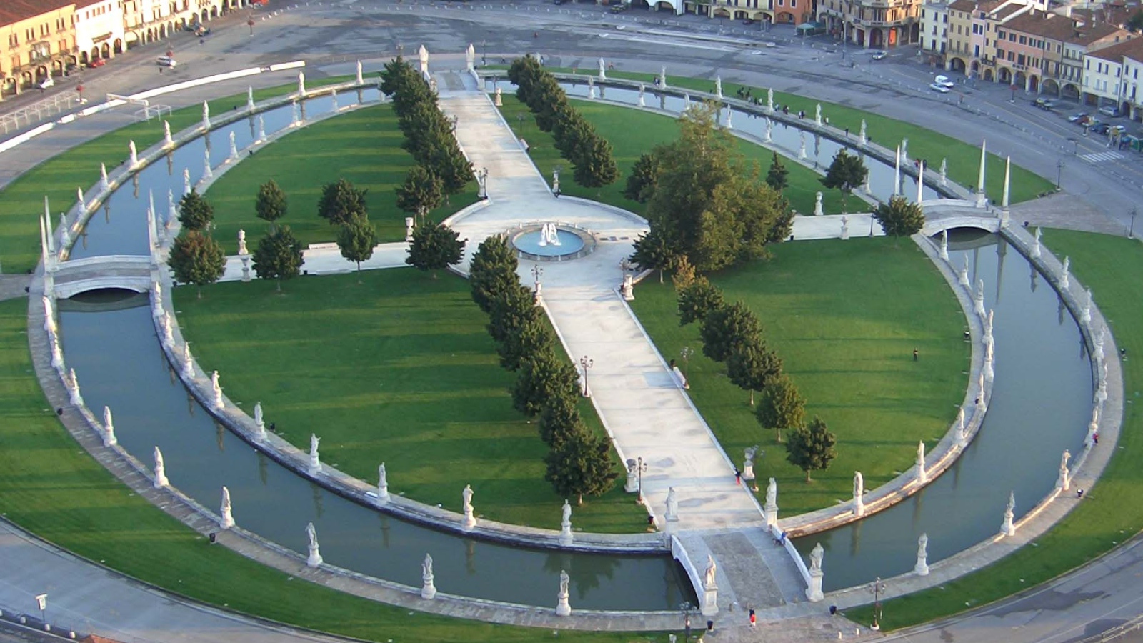 Прато Де ла Валле в Падуе, Италия