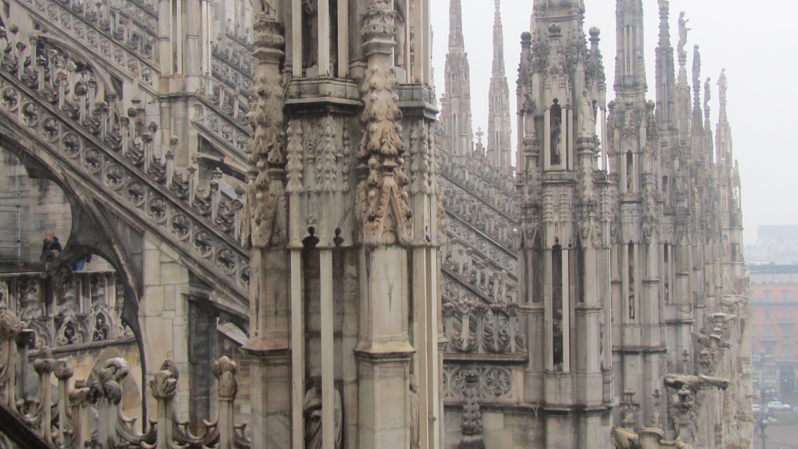 Шпили собора Дуомо в Милане, Италия