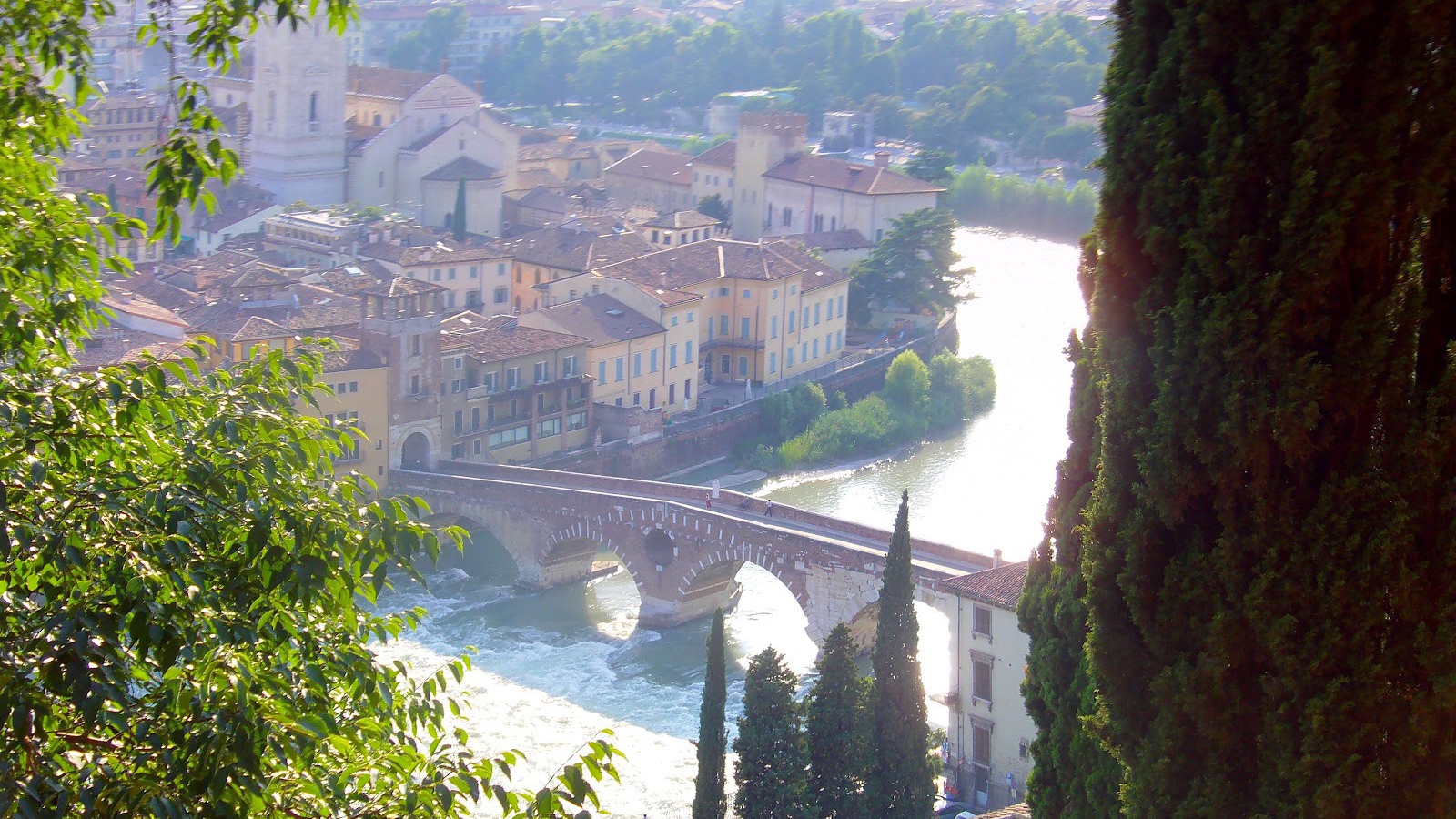 Вид с холма в Вероне, Италия