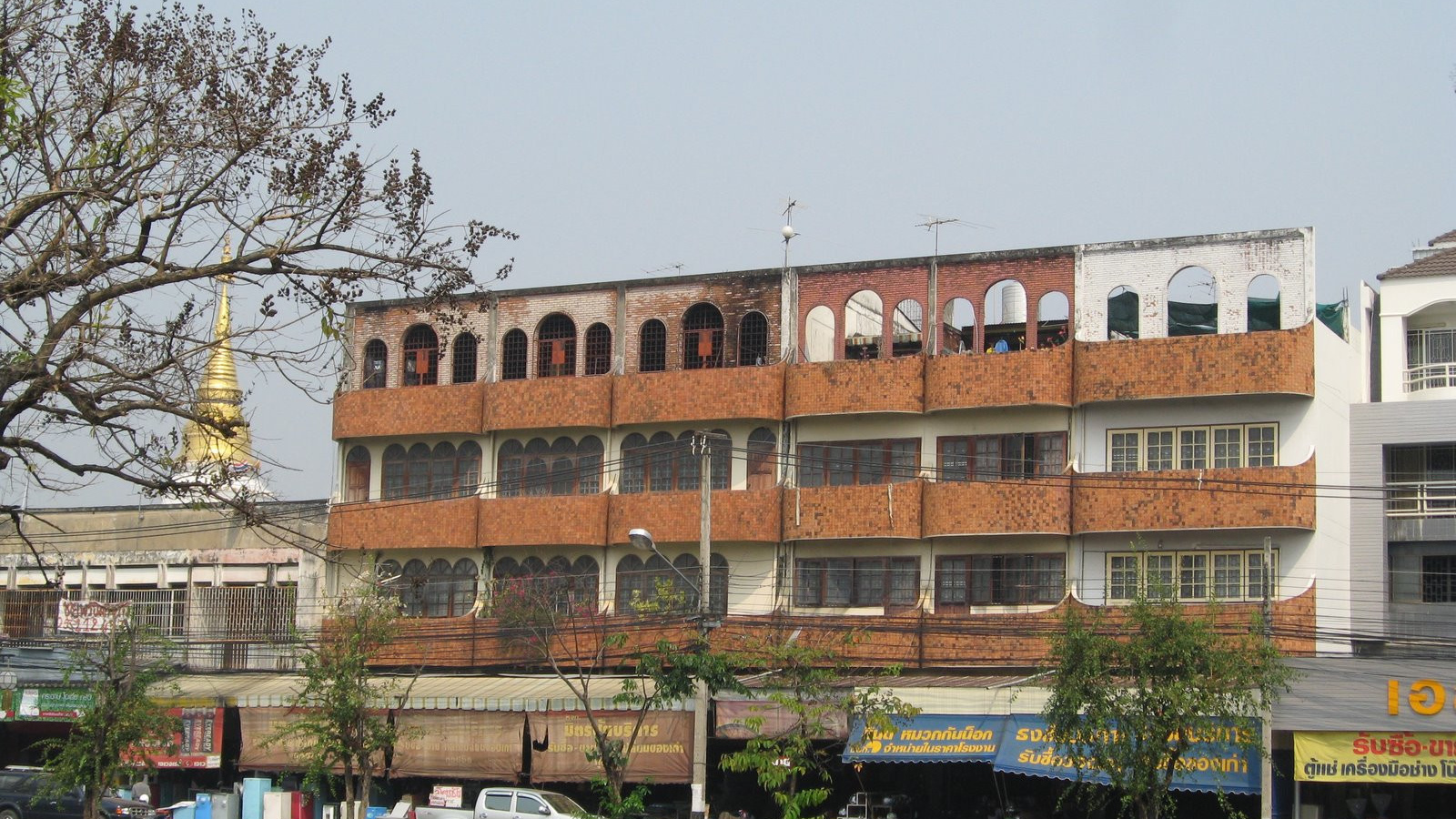 Городская улица на острове Чанг, Таиланд