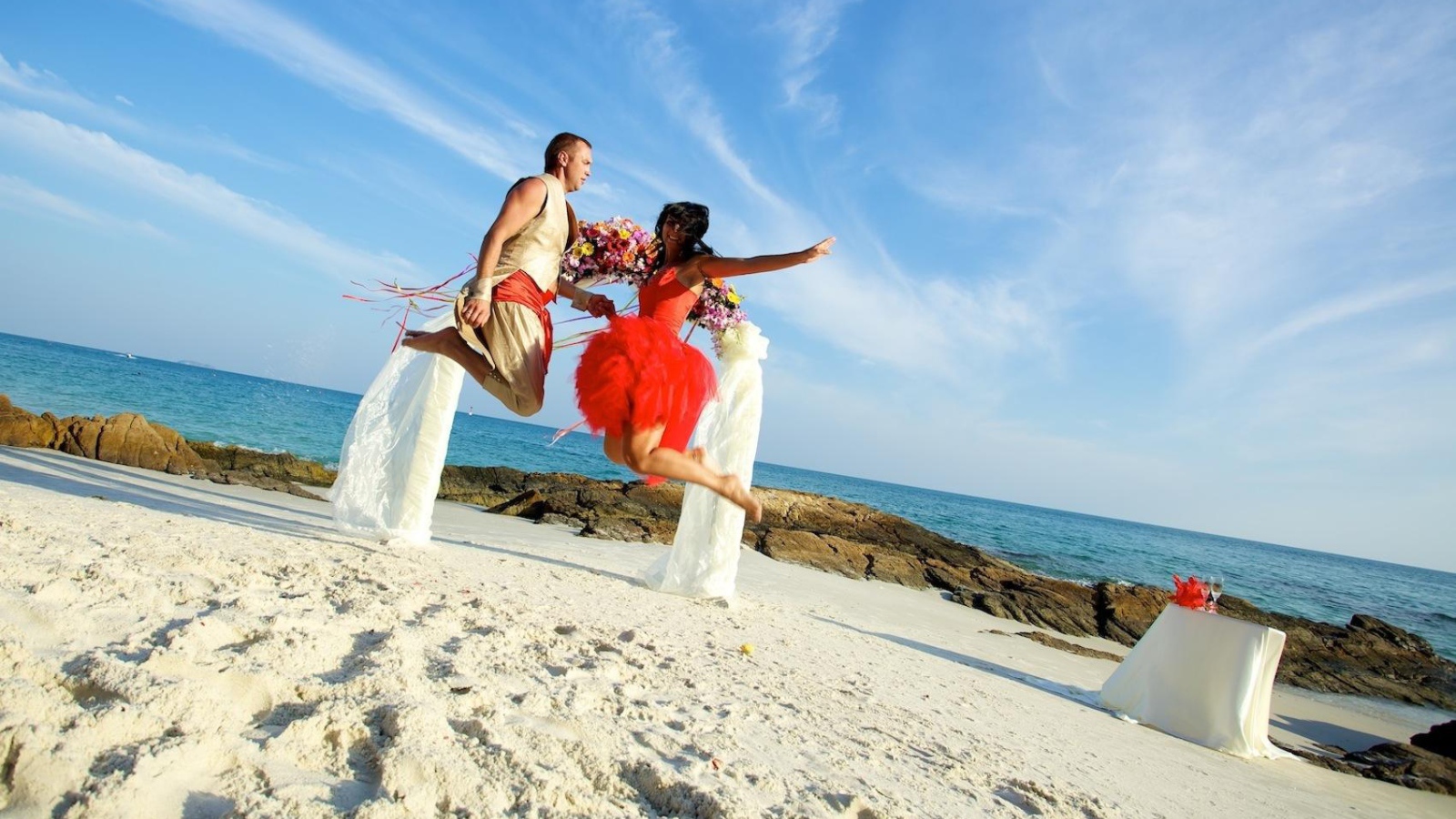 Отдых на пляже на острове Самет, Таиланд