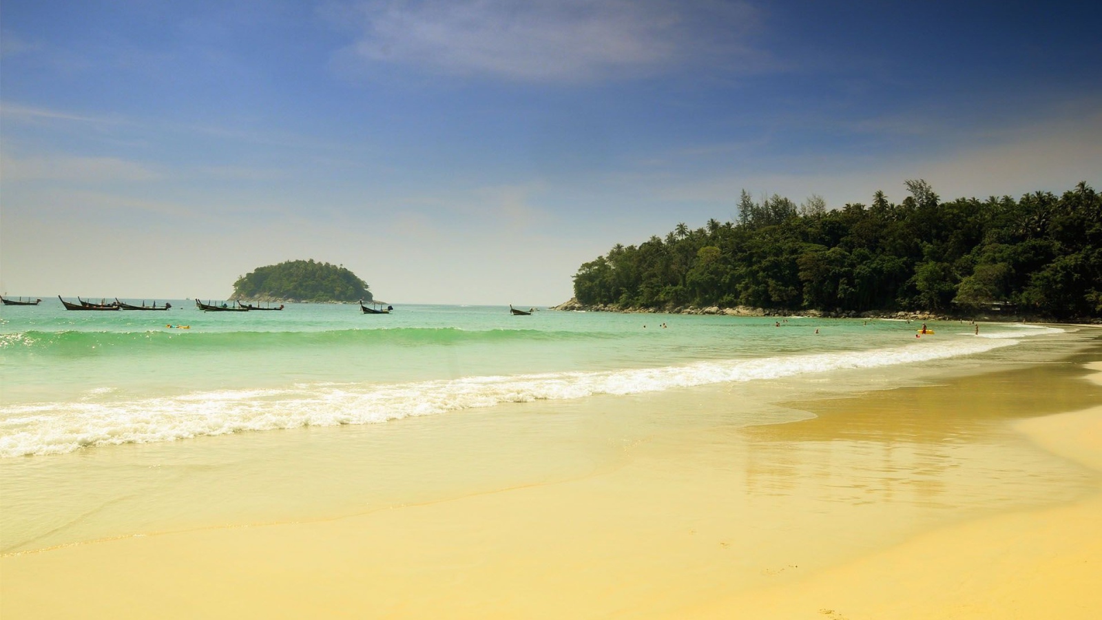 Песчаный пляж в Пхукете