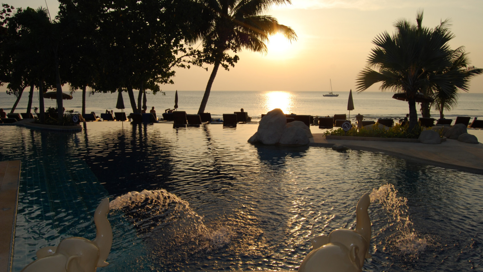 Отель на берегу на острове Чанг, Таиланд