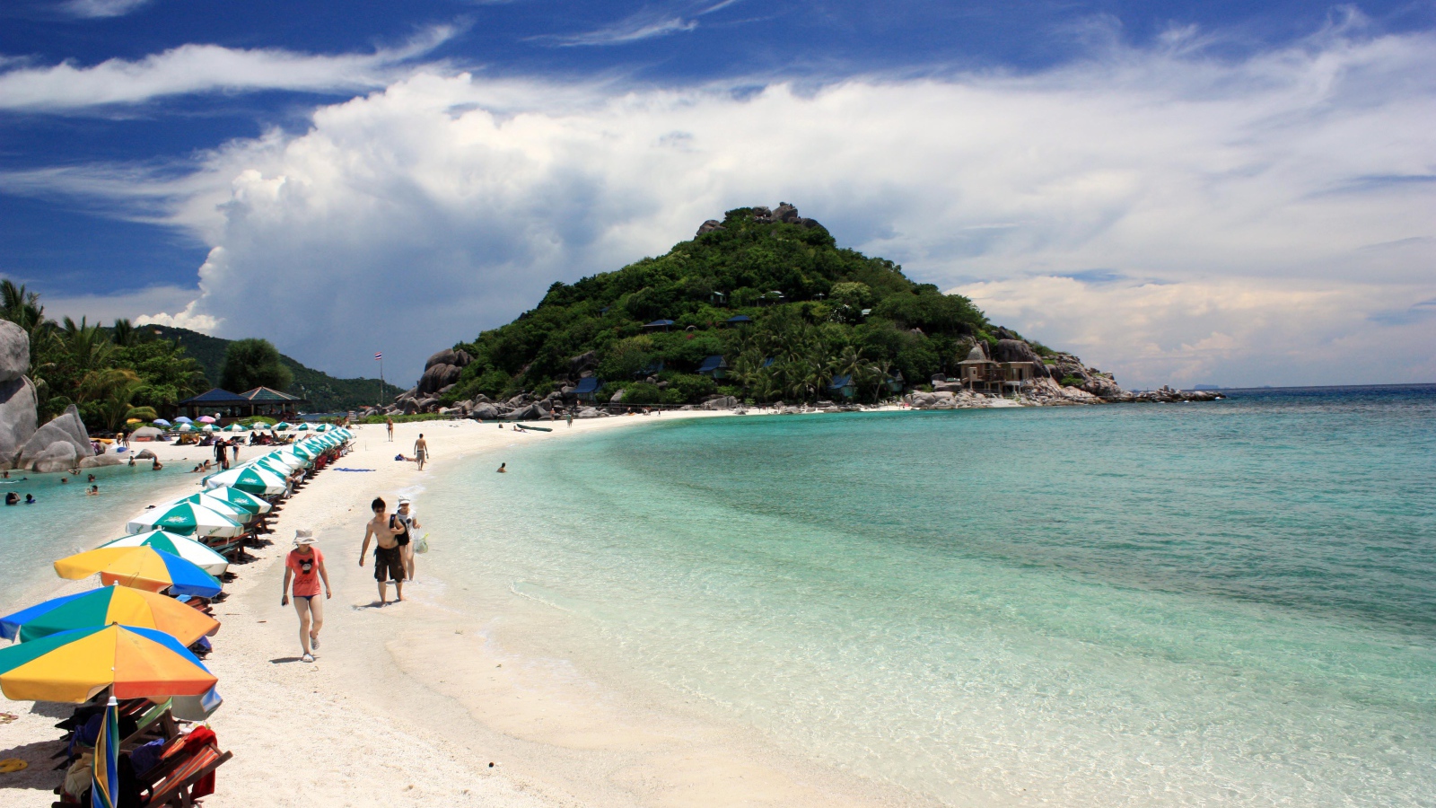 Зимний отдых на пляже на острове Ко Куд, Таиланд