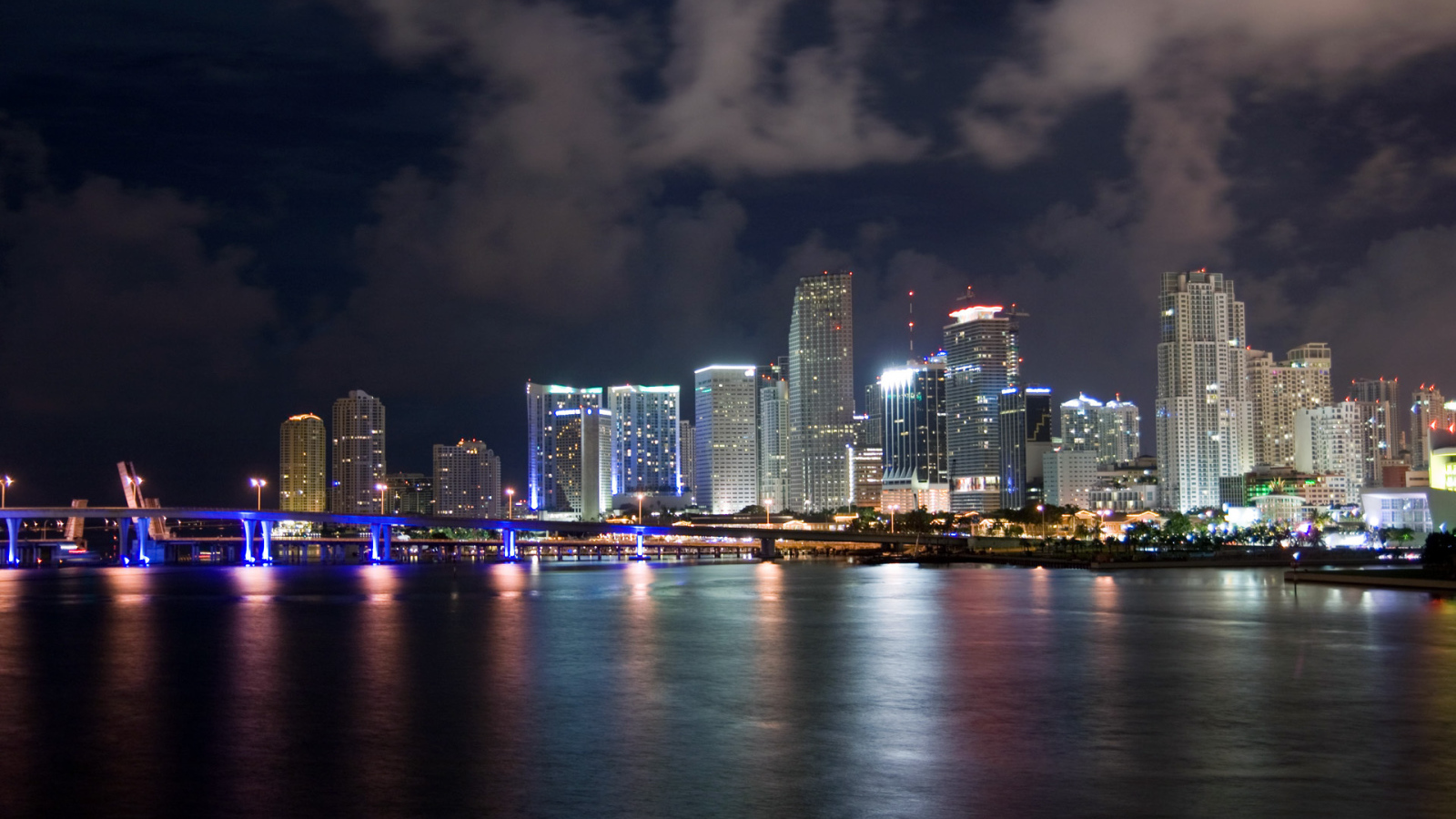 Сияющий город Майами