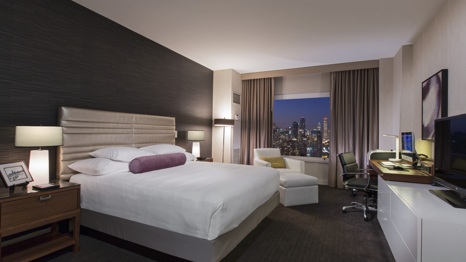 Спальня для большого босса